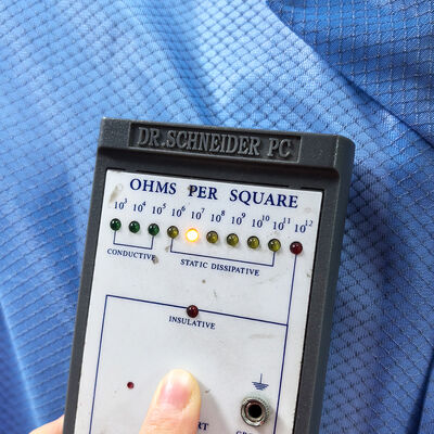 ESD Antistatik 96% Polyester + 4% Carbon Fiber Diamantgitter Laborkittel