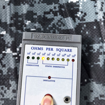 Verkleidungsdruck Hochleistungs-ESD-Diamantgitter Gewirkstoff 87% Polyester + 13% Kohlenstofffaser