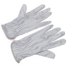 Weiße Hand schwitzte besonders angefertigten Absorption die Arbeitscleanroom-Polyester-Handschuhe