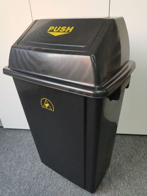 60L Reinraum-Kunststoff-Mülltonne mit großem Fassungsvermögen und Deckel 440 * 310 * 755 mm